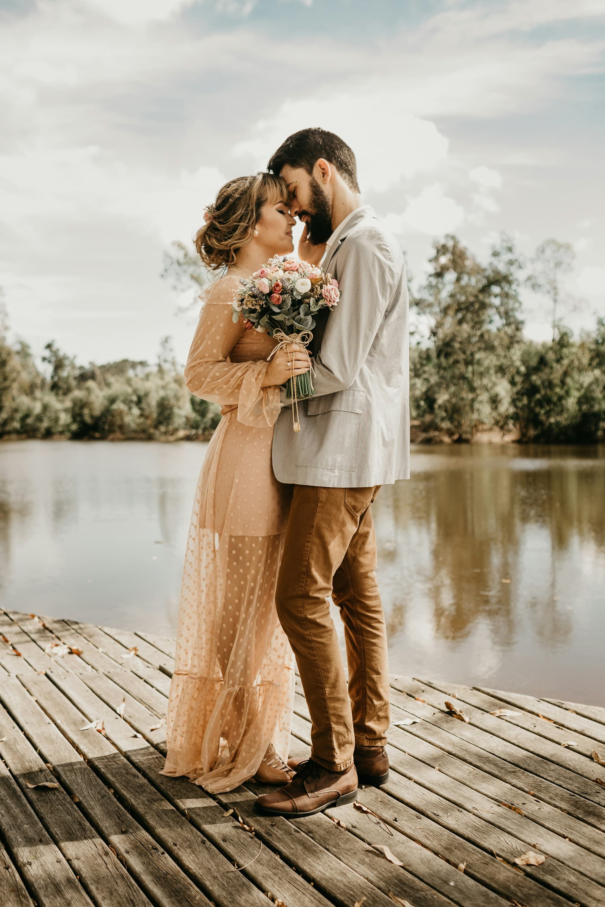 Foto de casal — exemplo de post gerado pelo Studio IA
